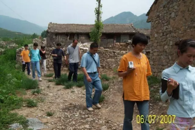 十年仁愛(ài)路之三 | 仁愛(ài)衣+衣：精細(xì)分揀的關(guān)愛(ài)與溫暖