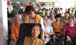 孝德 |  母親節(jié)，福建仙游志愿者60余人到當(dāng)?shù)鼐蠢显喝ノ繂?wèn)和關(guān)懷 ...